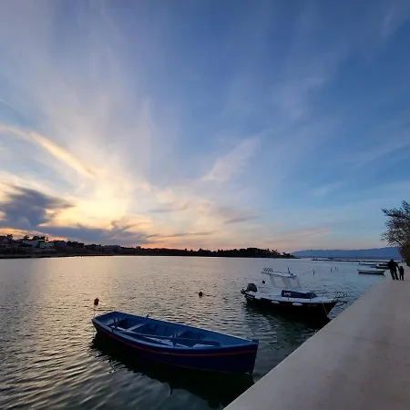 Villa.sunny.nin * Nin