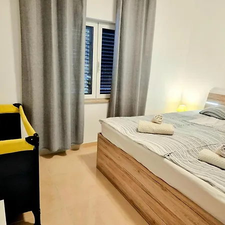 Villa.sunny.nin Apartment