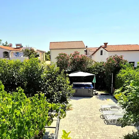 Villa.sunny.nin *