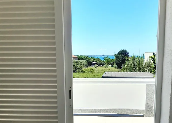 Villa.sunny.nin * Nin